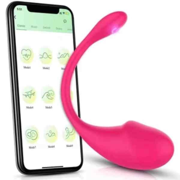 Vibrador Bluetooth Para Casal Controle no Celular a Distância via App Recarregável Via Usb com imagem de celular ao fundo