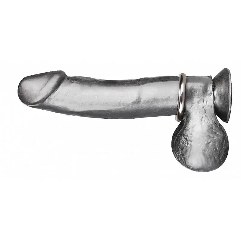 imagem pênis de borracha vestido em anel peniano de metal
